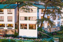 Honeymoon Inn - Mall Road Shimla