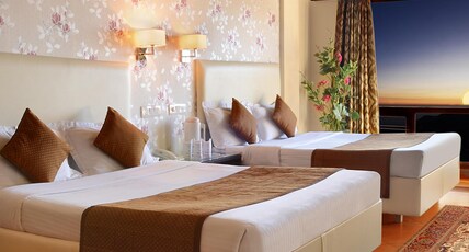 Honeymoon Inn - Mall Road Mussoorie Room Type - Family Room