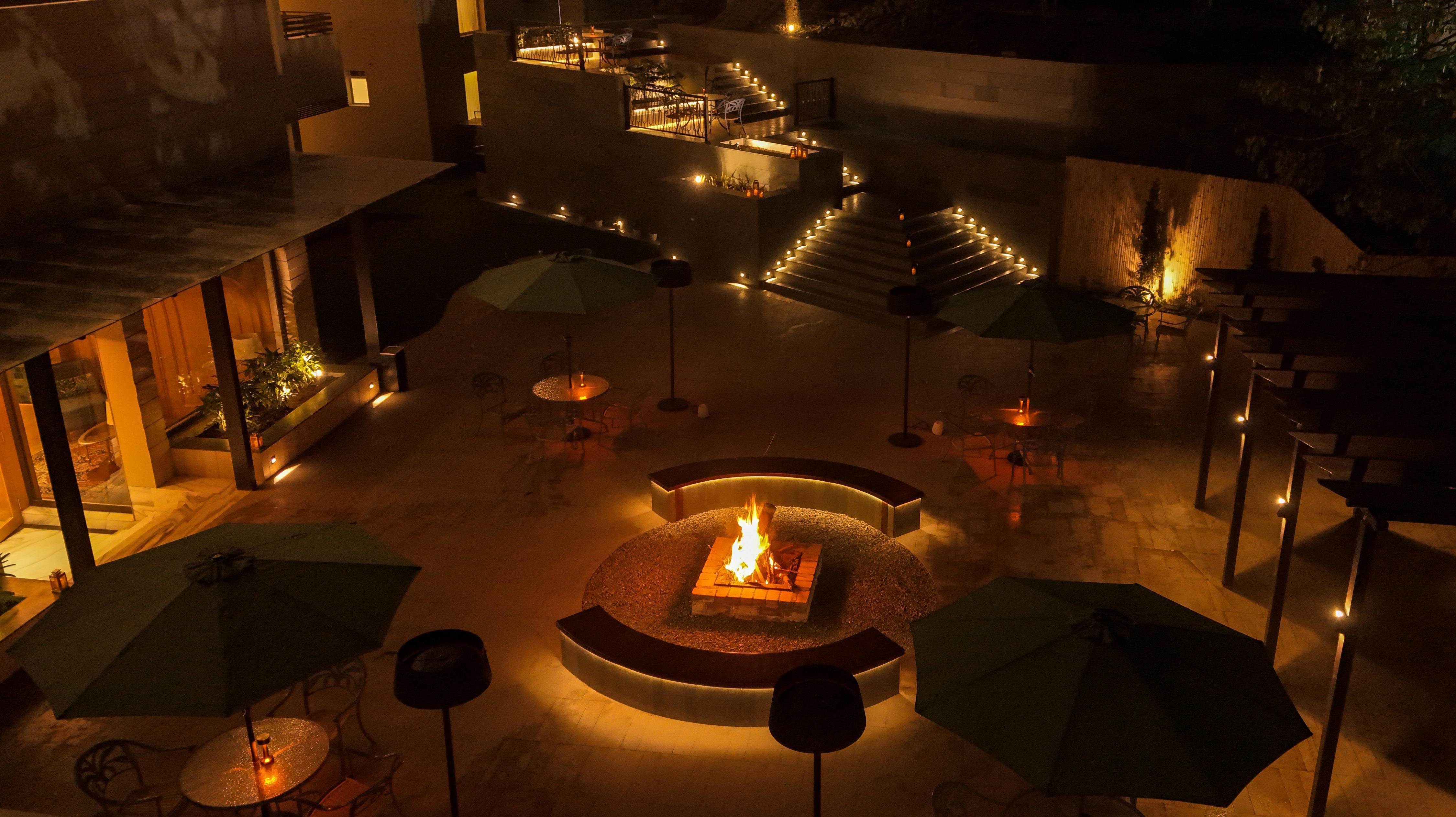 Hotel Arif Castle - Tap to explore photos