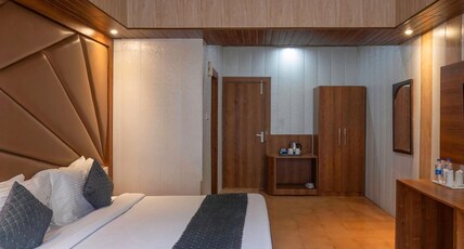 Dynasty Resort Room Type - Super Deluxe Valley View Room with Balcony Dynasty Resort Room Type - Super Deluxe Valley View Room with Balcony