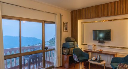 Dynasty Resort Room Type - Executive Room with Balcony Dynasty Resort Room Type - Executive Room with Balcony
