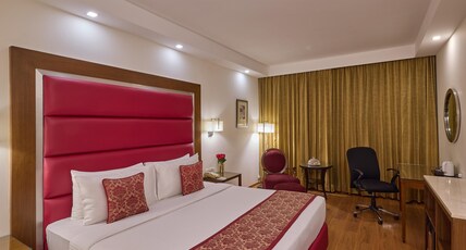 Royal Orchid Central Bangalore, MG Road Room Type - Club Room with Bathtub