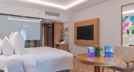 Hotel Royal Orchid Bangalore Room Type - Orchid Club Room - Non Smoking