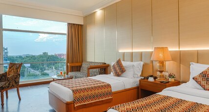 MK Hotel Room Type - Deluxe Room Twin Bed | Fruit Basket on Request