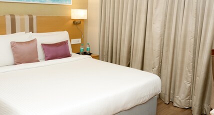 Sarovar Portico Rivera Ahmedabad Room Type - Standard Room - 1 Double Bed