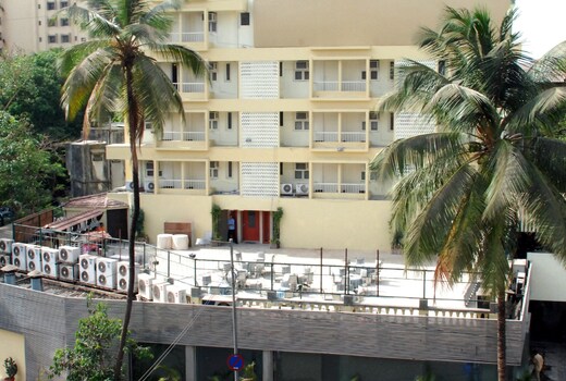 Hotel Metro Palace