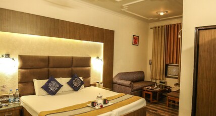Hotel Goverdhan Palace Room Type - AC Super Deluxe Room Hotel Goverdhan Palace Room Type - AC Super Deluxe Room