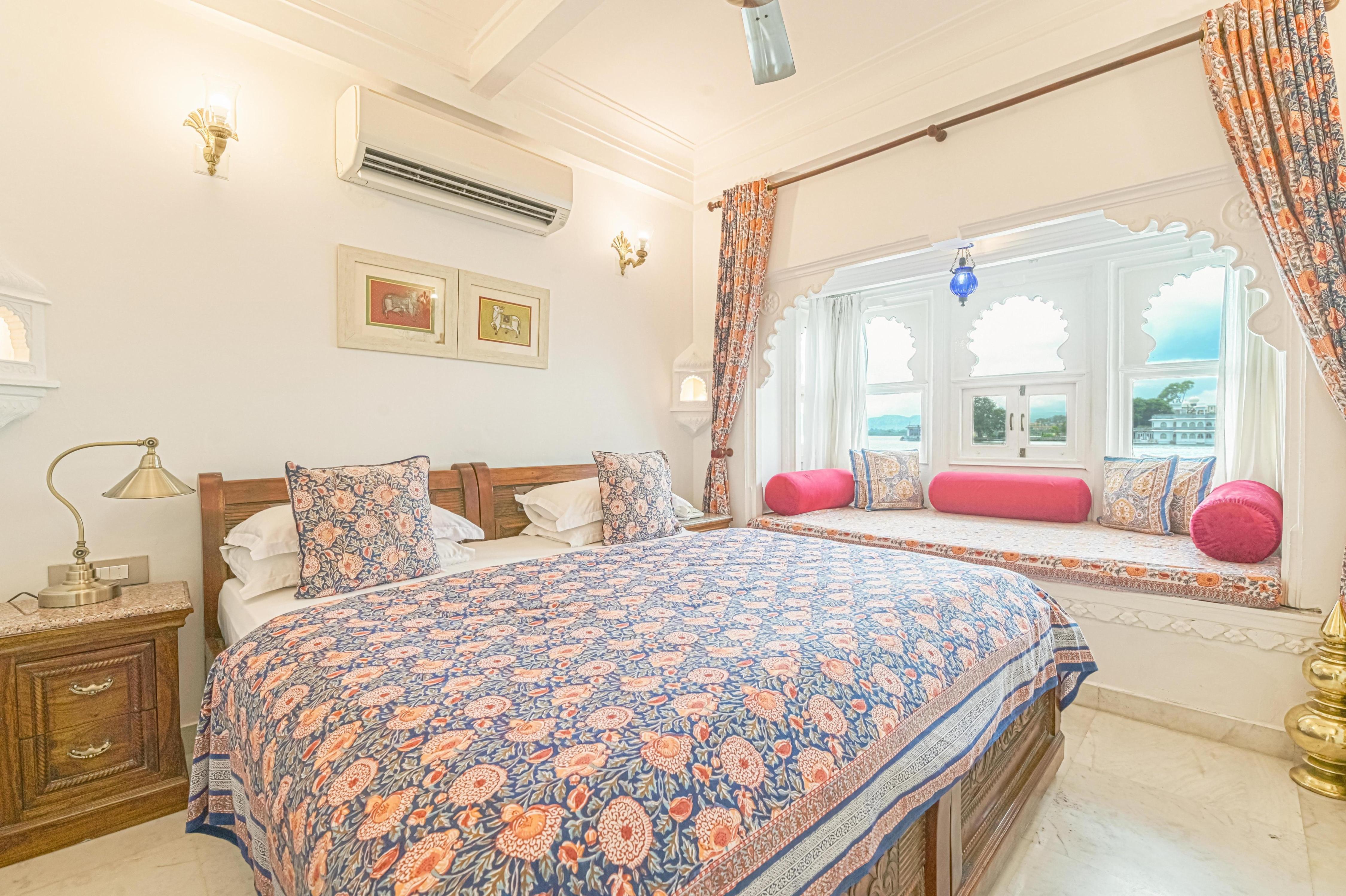 Hotel Jagat Niwas Palace - Tap to explore photos