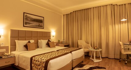 Hotel Clarks Shiraz Room Type - Deluxe Twin Bed Room