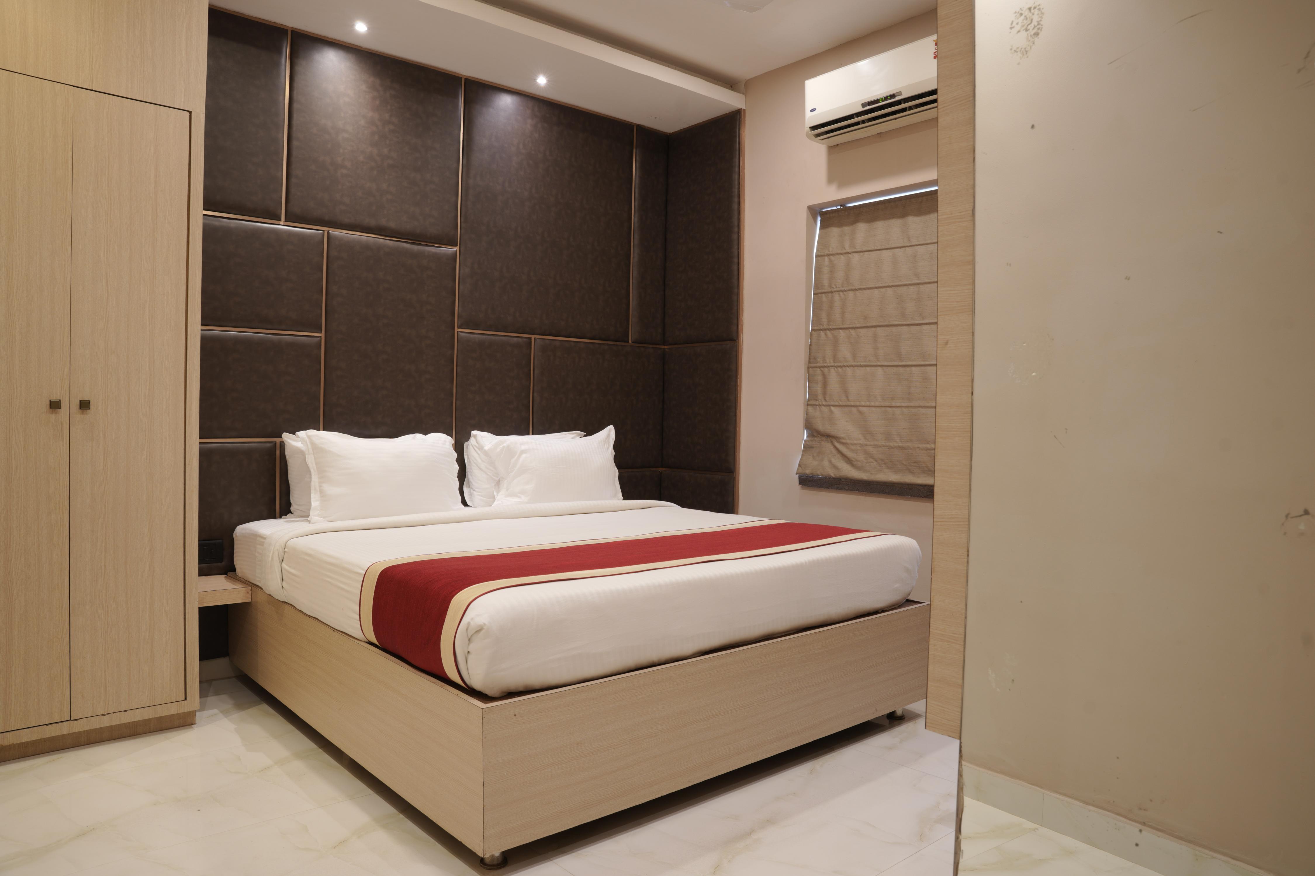 Hotel The Presidency Room Type - Pavilion Deluxe (Back Block Of Hotel) Room