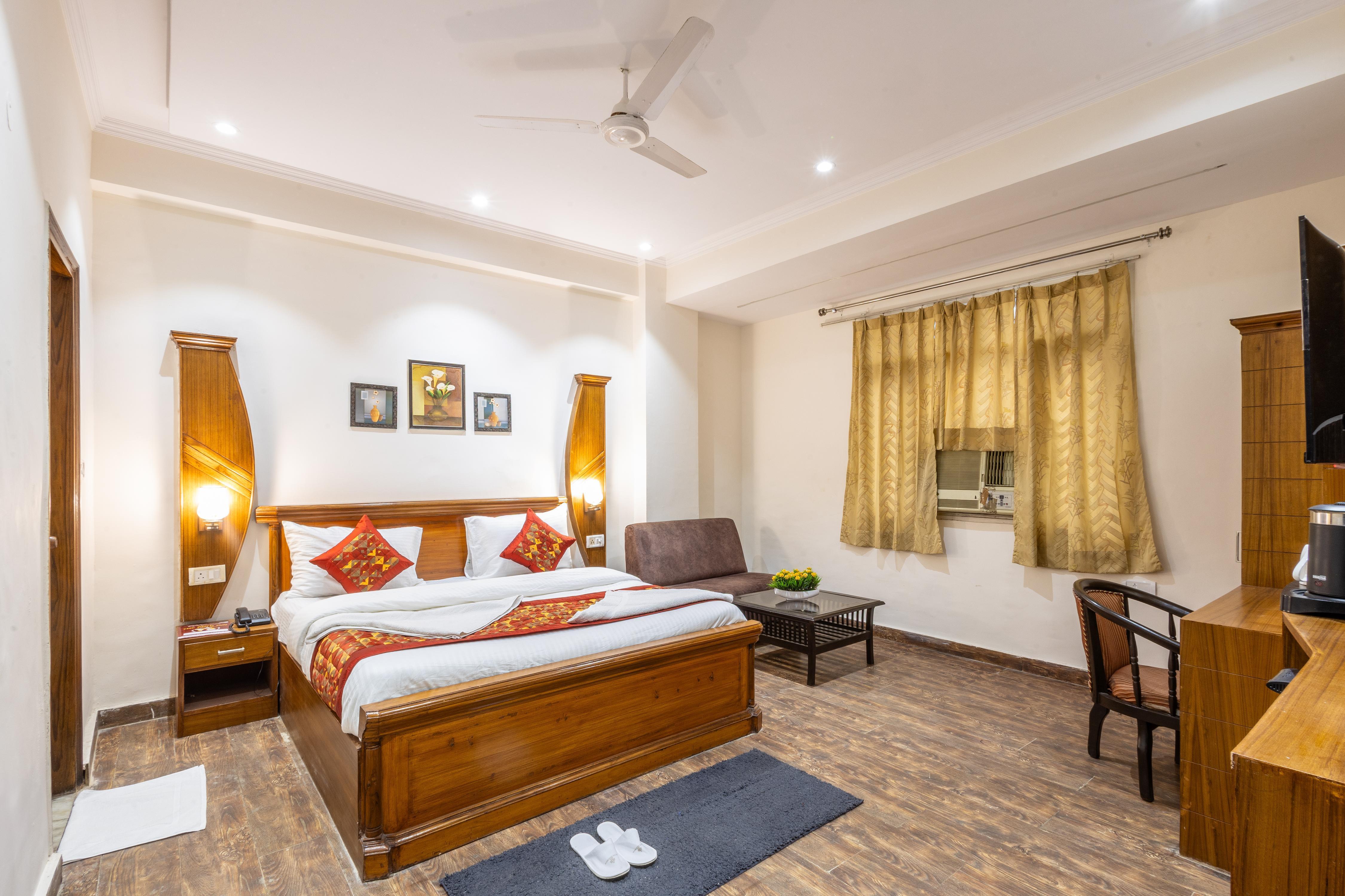 Hotel Garden View Karol Bagh, Delhi Room Type - Superior Room with Garden View