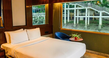Polo Floatel, Kolkata Room Type - River Cabin Strand View