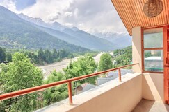 Hotel Manali Continental