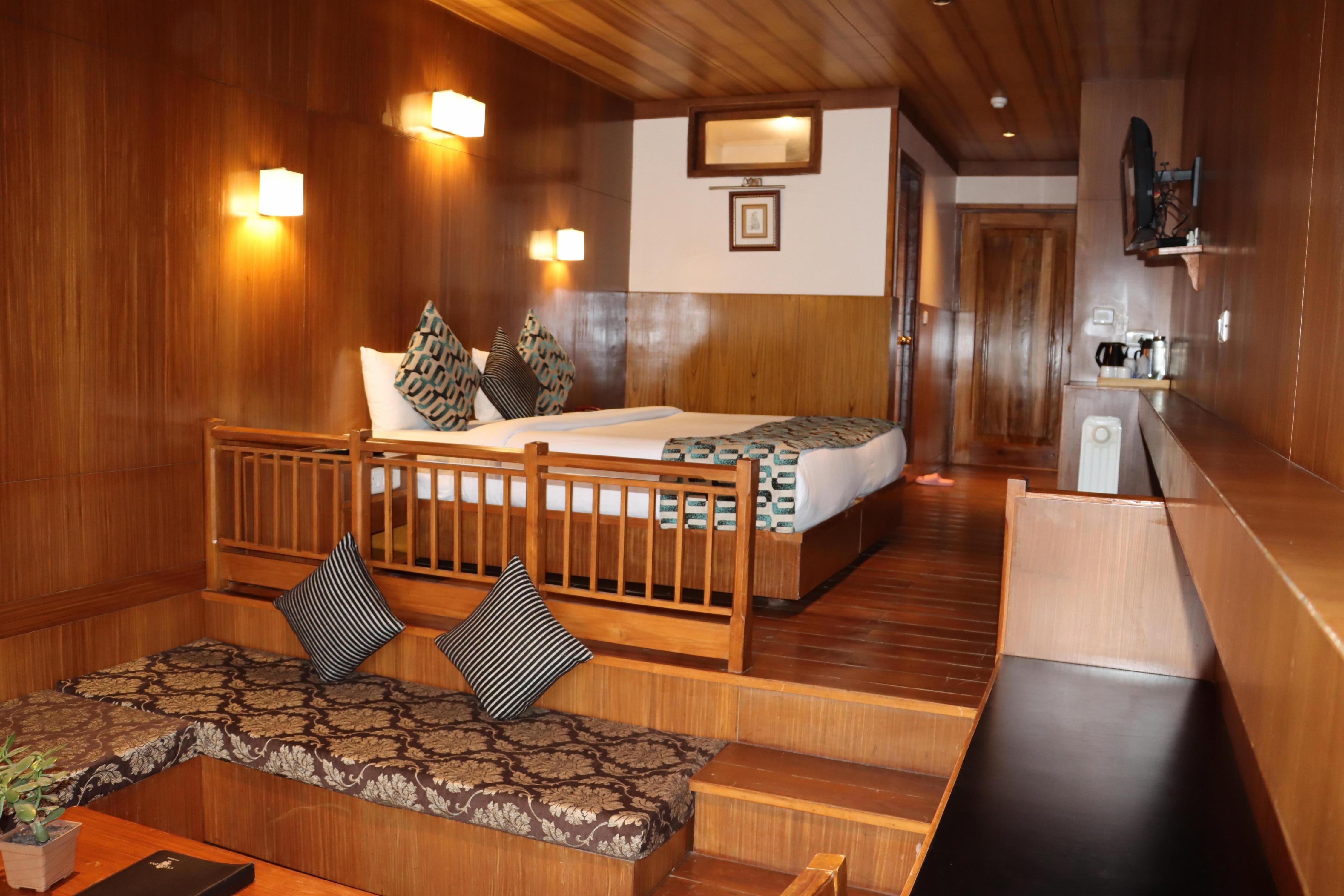 Cedar Inn Room Type - Deluxe Room