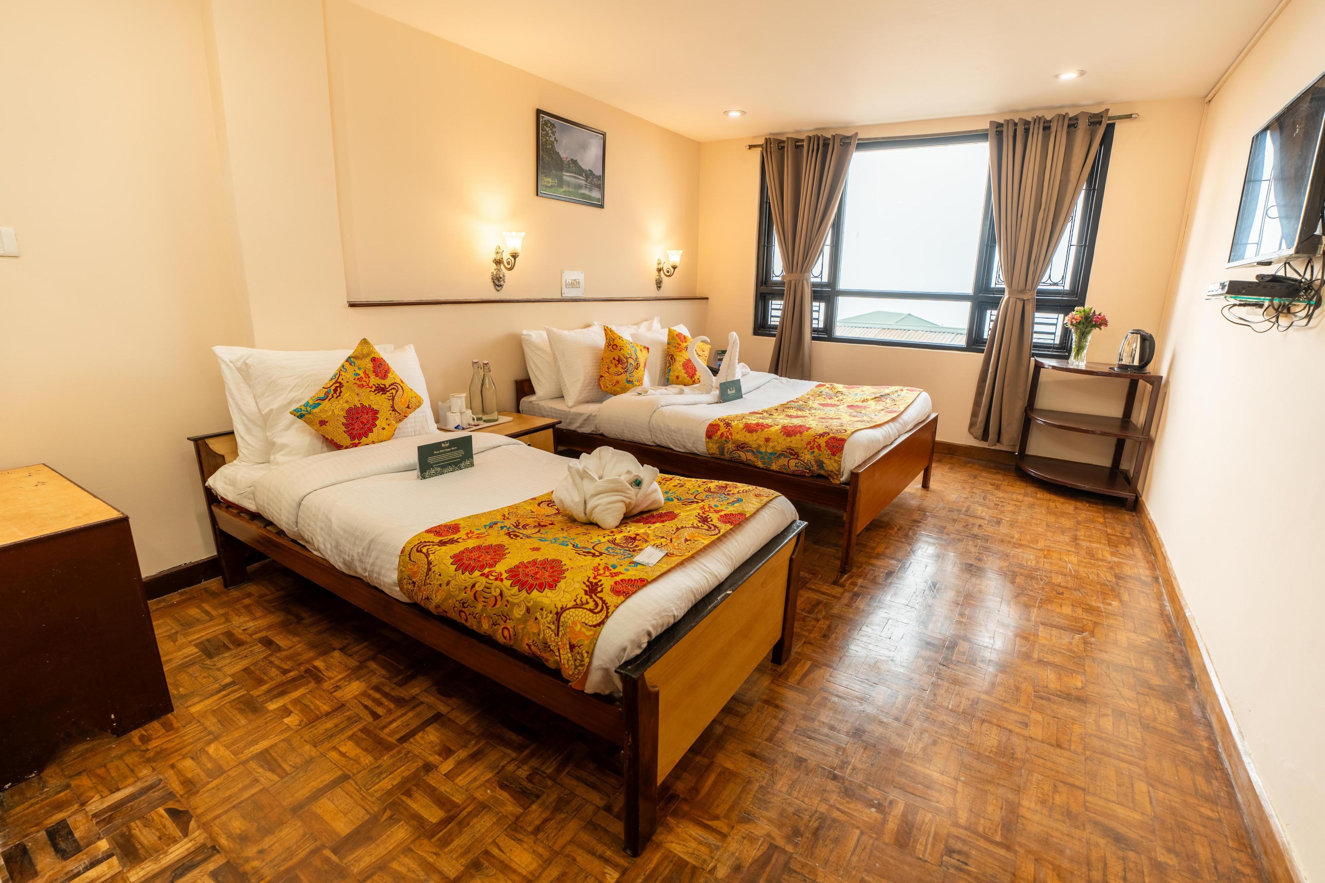 Muscatel Fairmount -100 mts from mall road Room Type - Deluxe Three Bed