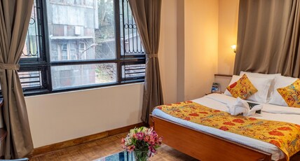 Muscatel Fairmount -100 mts from mall road Room Type - Deluxe Room