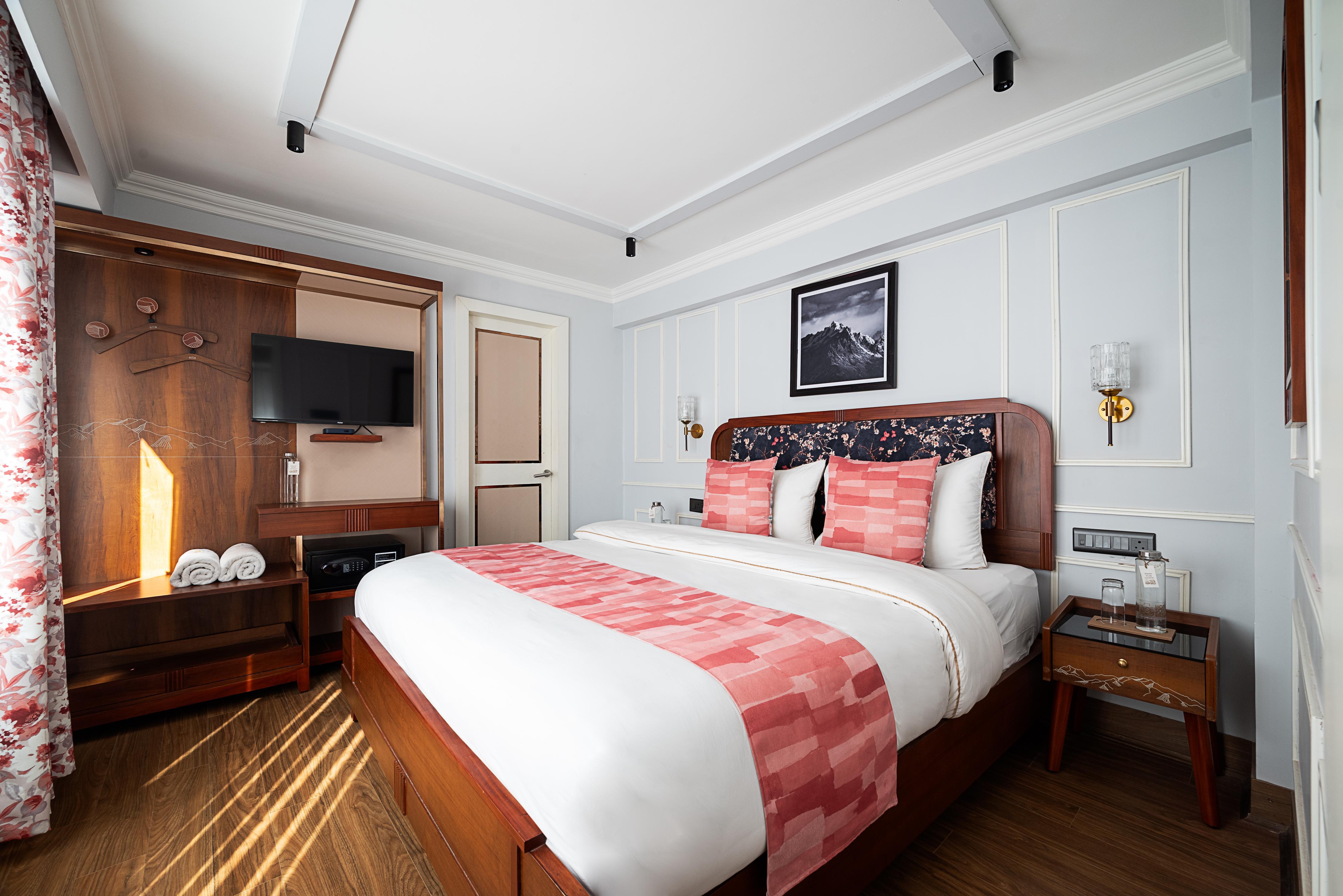 Hotel Sonar Bangla Darjeeling - 50mts from Mall Road - Tap to explore photos