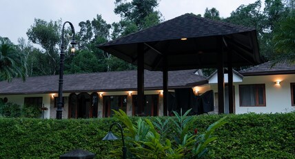 Carmelia Haven Room Type - Deluxe Room