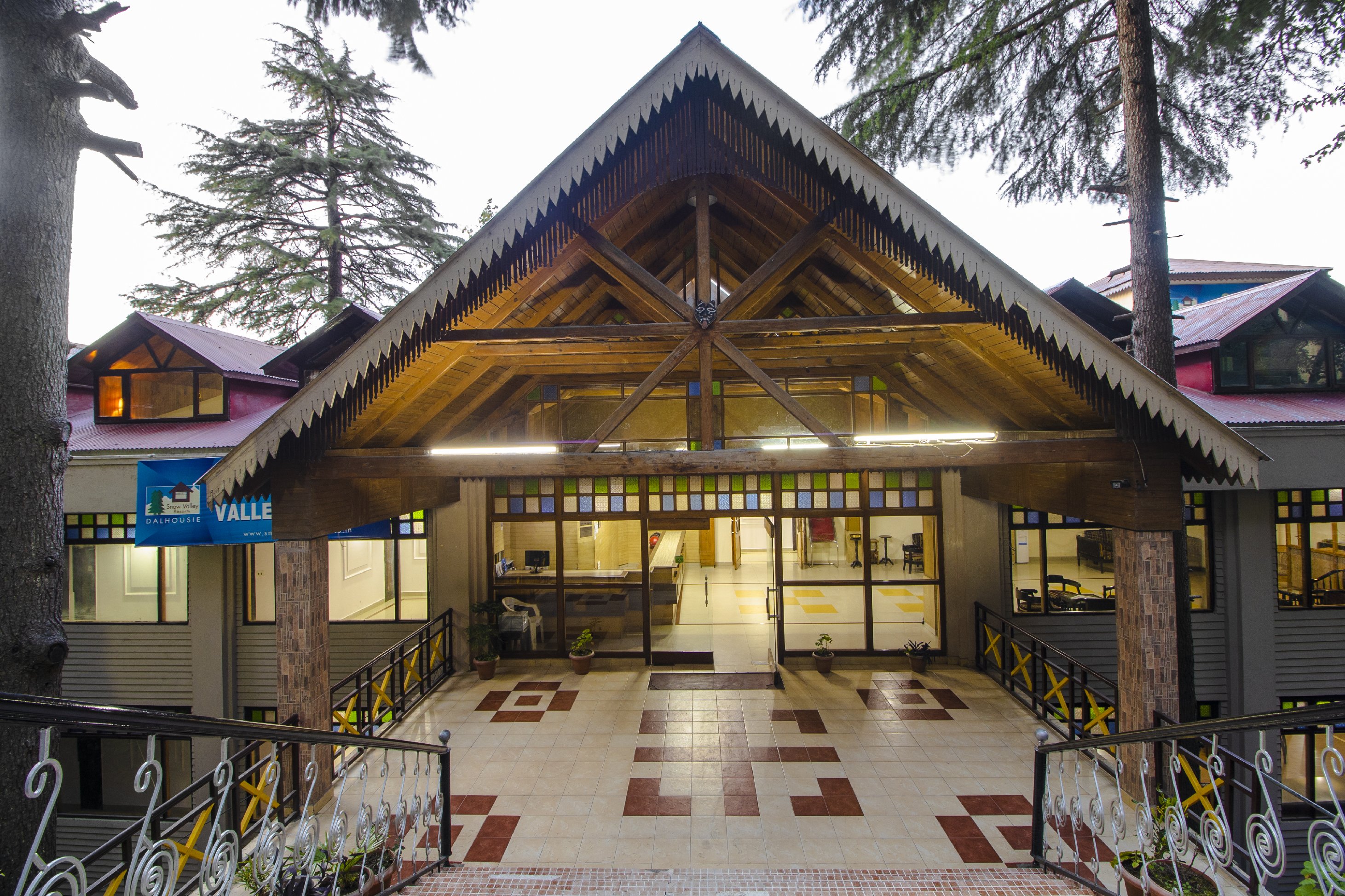 Snow Valley Resorts (Centrally Heated) - Tap to explore photos