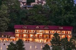 Pax Hotel Spring Solance | Mall Road | Dalhousie