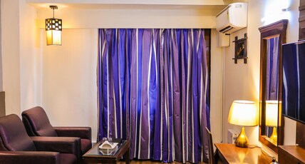 Hotel Shiraz Castle | Free Railway Station Pickup Room Type - Botique Room with Bathtub Hotel Shiraz Castle | Free Railway Station Pickup Room Type - Botique Room with Bathtub