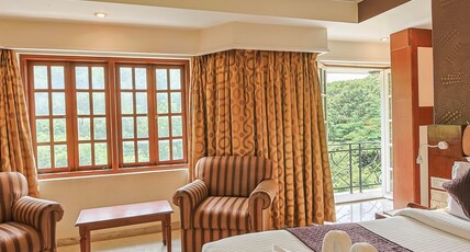 Hotel Maurya Residency Room Type - Residency Royal (AC ) Hotel Maurya Residency Room Type - Residency Royal (AC )