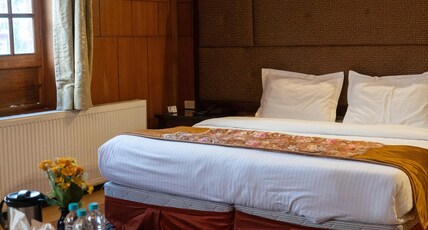Spic n Span Main Market Leh Room Type - Deluxe Room