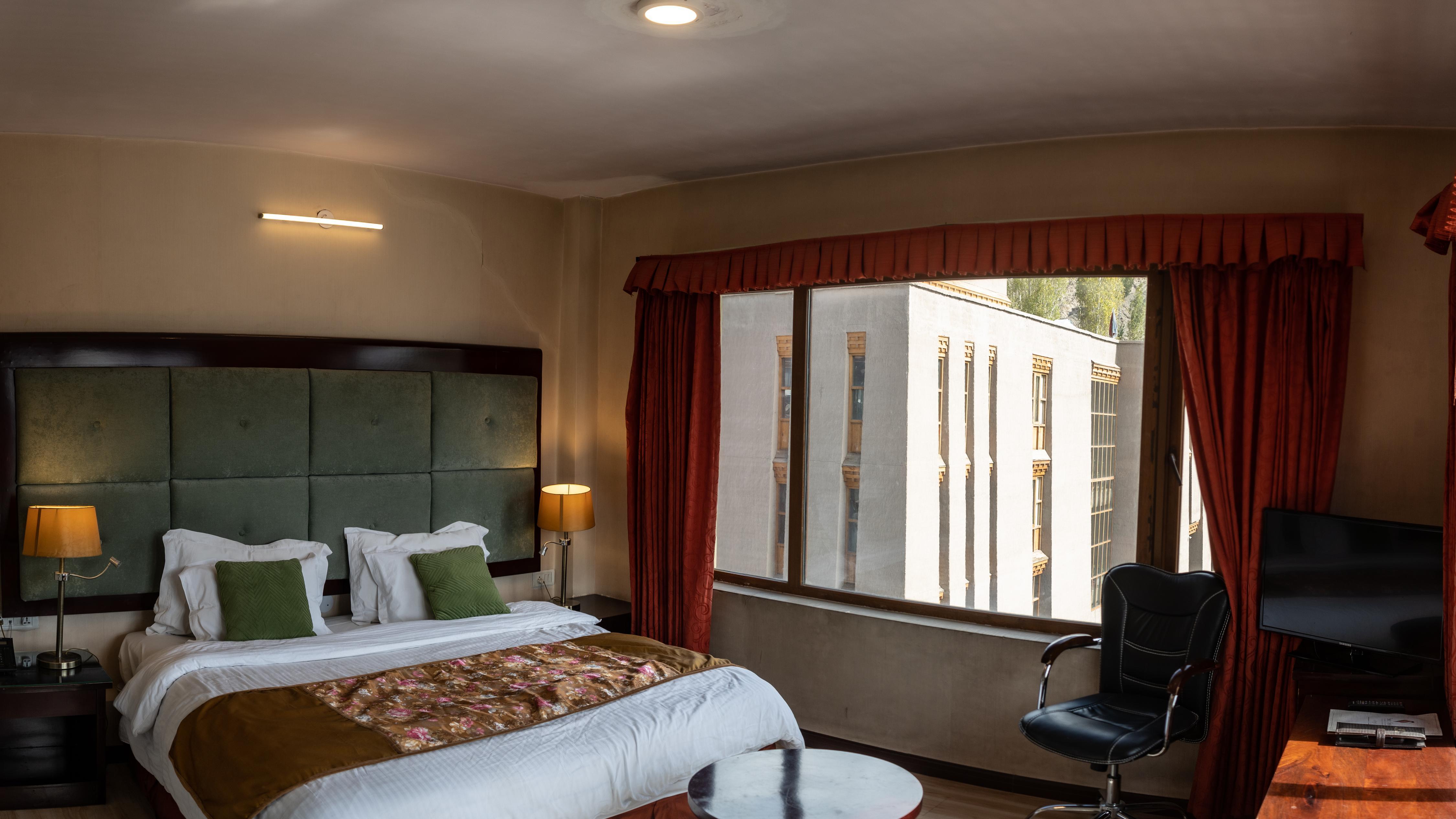 Spic n Span Hotel Room Type - Super Deluxe