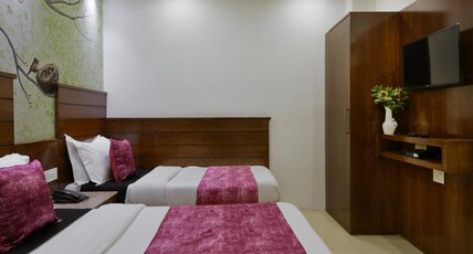 The Yuvraj By LIVIQ Room Type - Modern Superior Twin Room with Free Wi-Fi The Yuvraj By LIVIQ Room Type - Modern Superior Twin Room with Free Wi-Fi