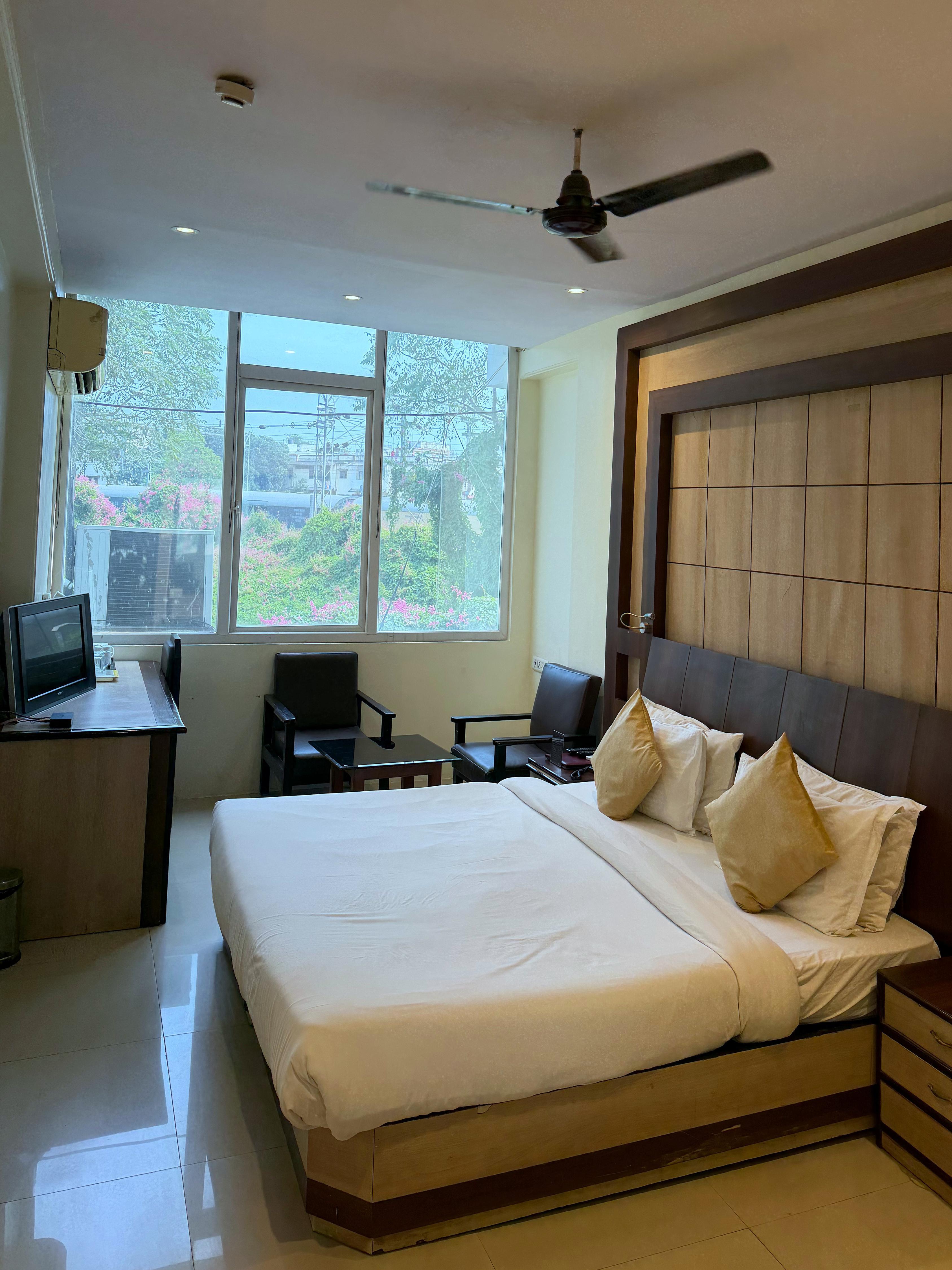 Hotel Rishi Regency - Tap to explore photos