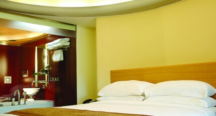 Sahara Star Room Type - Club Lagoon view room
