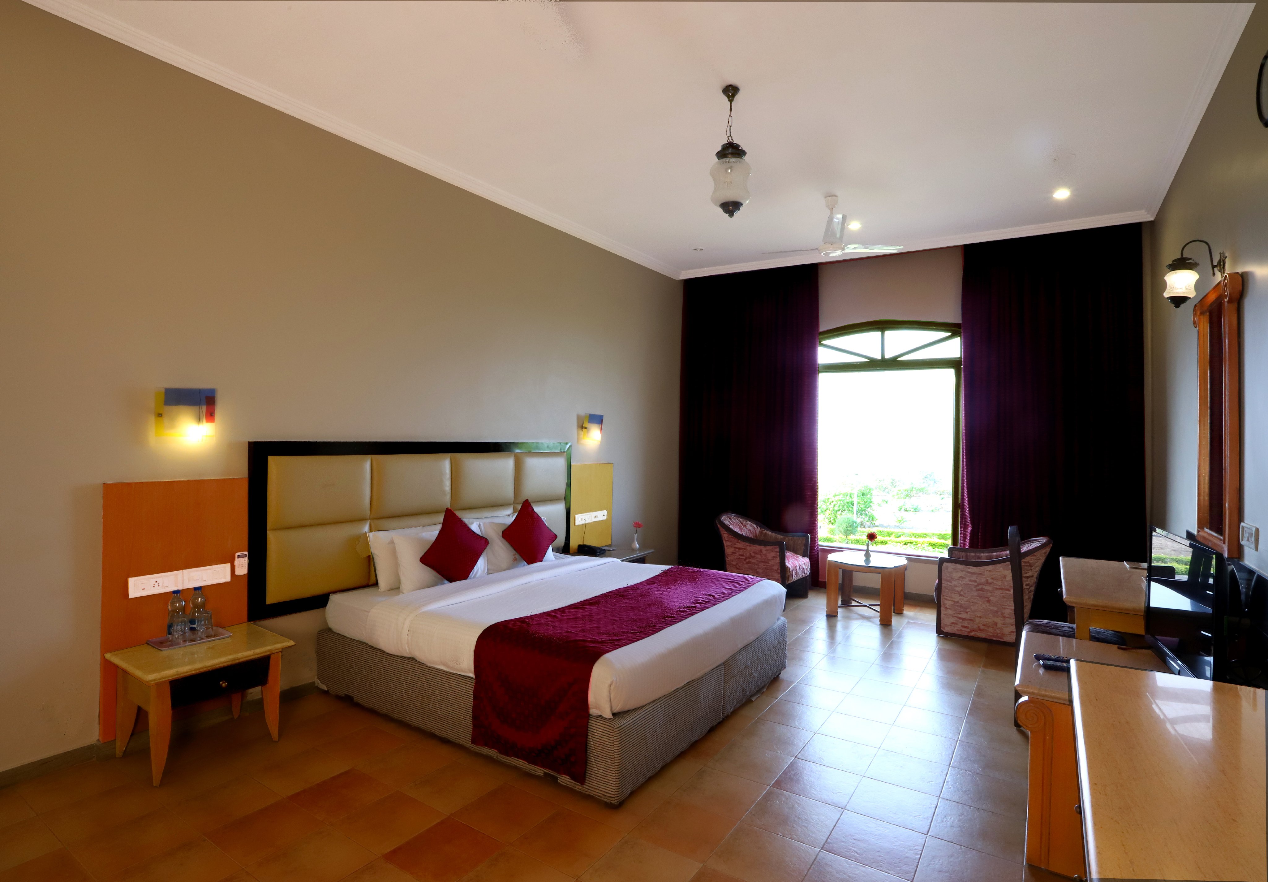 Kohinoor Samudra Beach Resort - Tap to explore photos