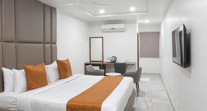 Hotel Kinara Grand Room Type - Suite Rooms
