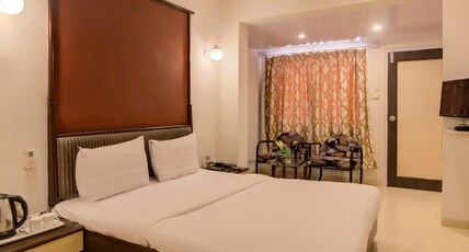 Bharat Hotel Room Type - Standard Couple Room
