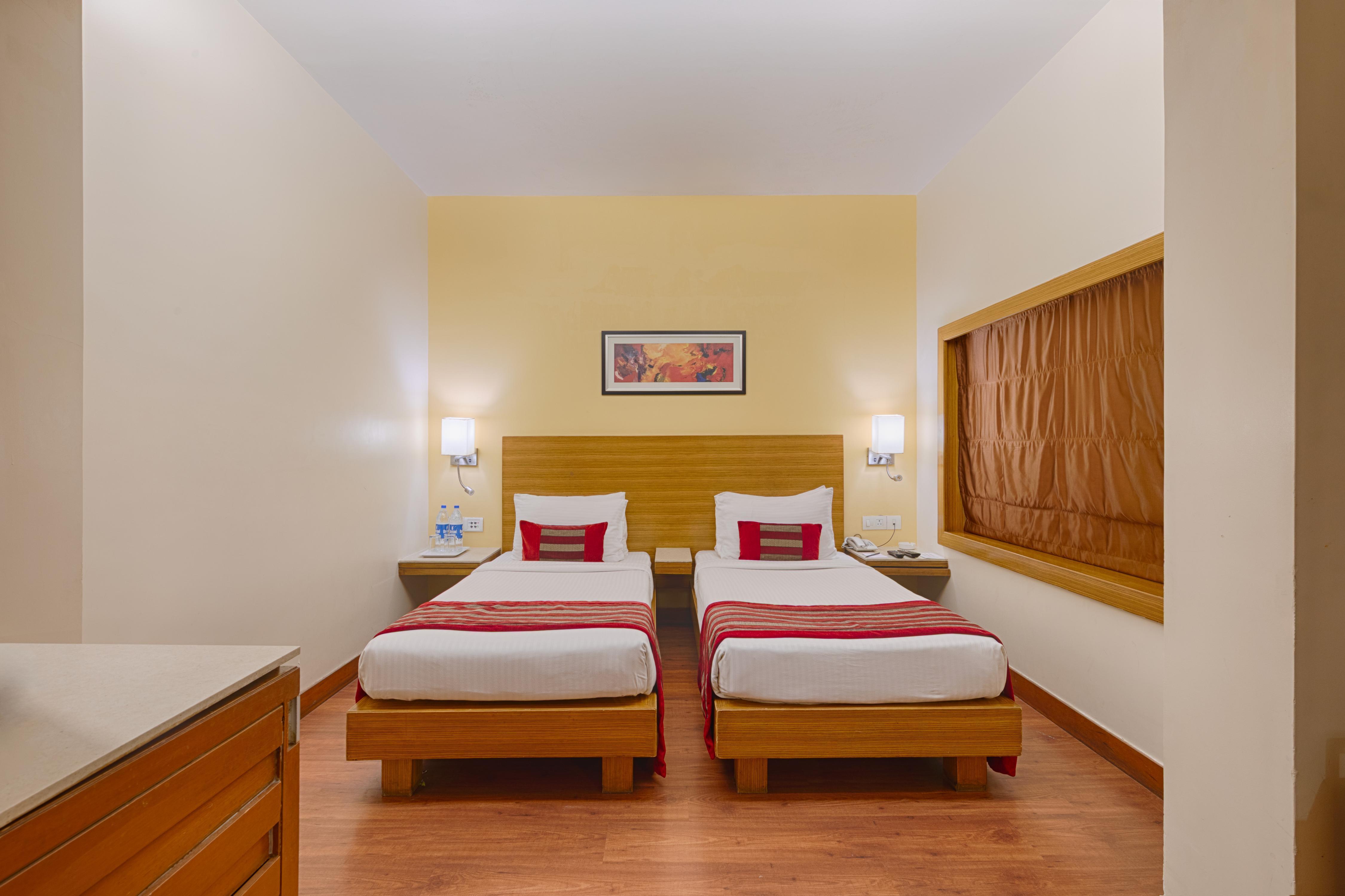 Hotel Heritage (Formerly known as Comfort Inn Heritage) - Tap to explore photos