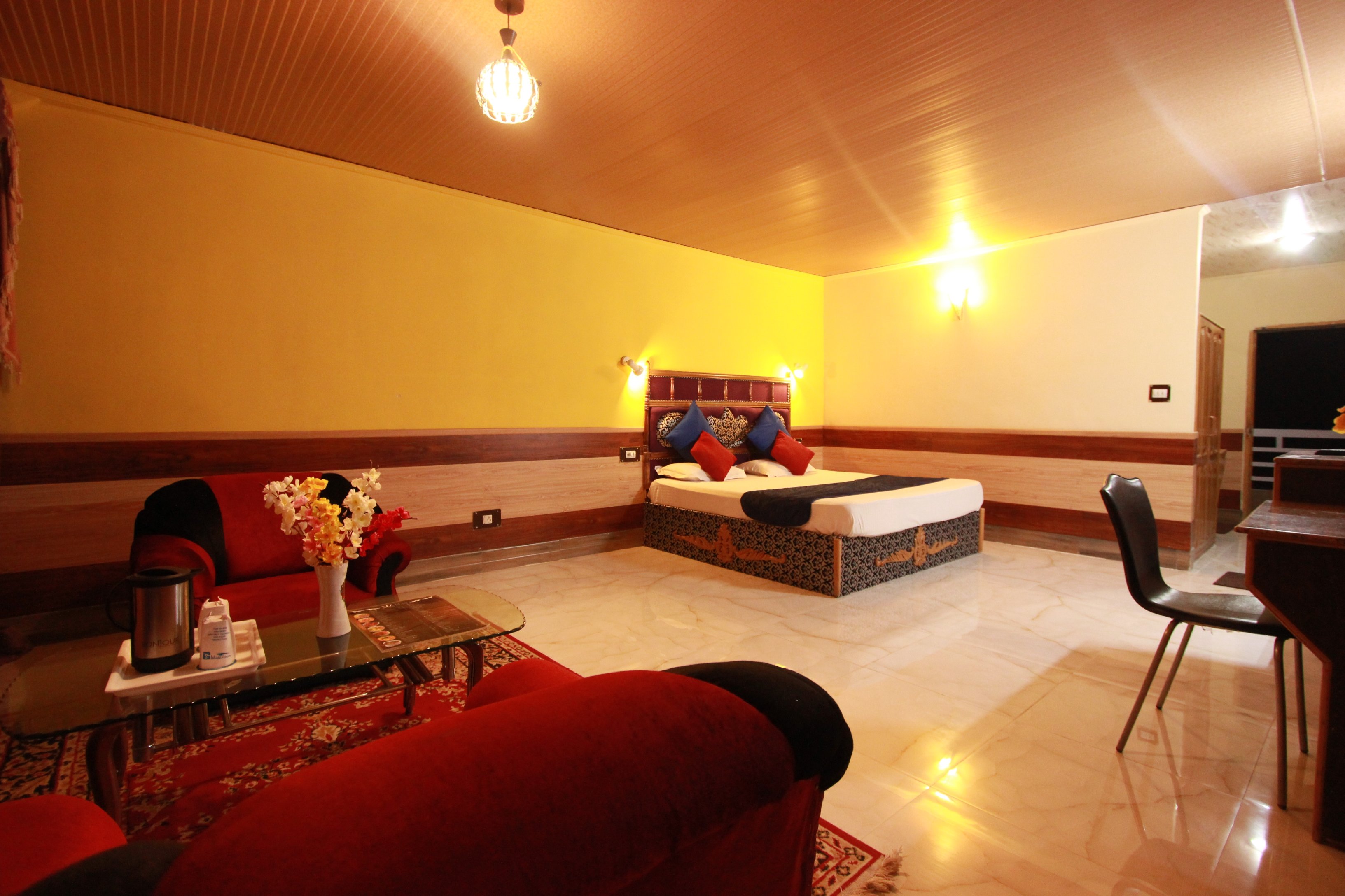 Hotel Ishaan (2 Min drive From Mall Road) - Tap to explore photos