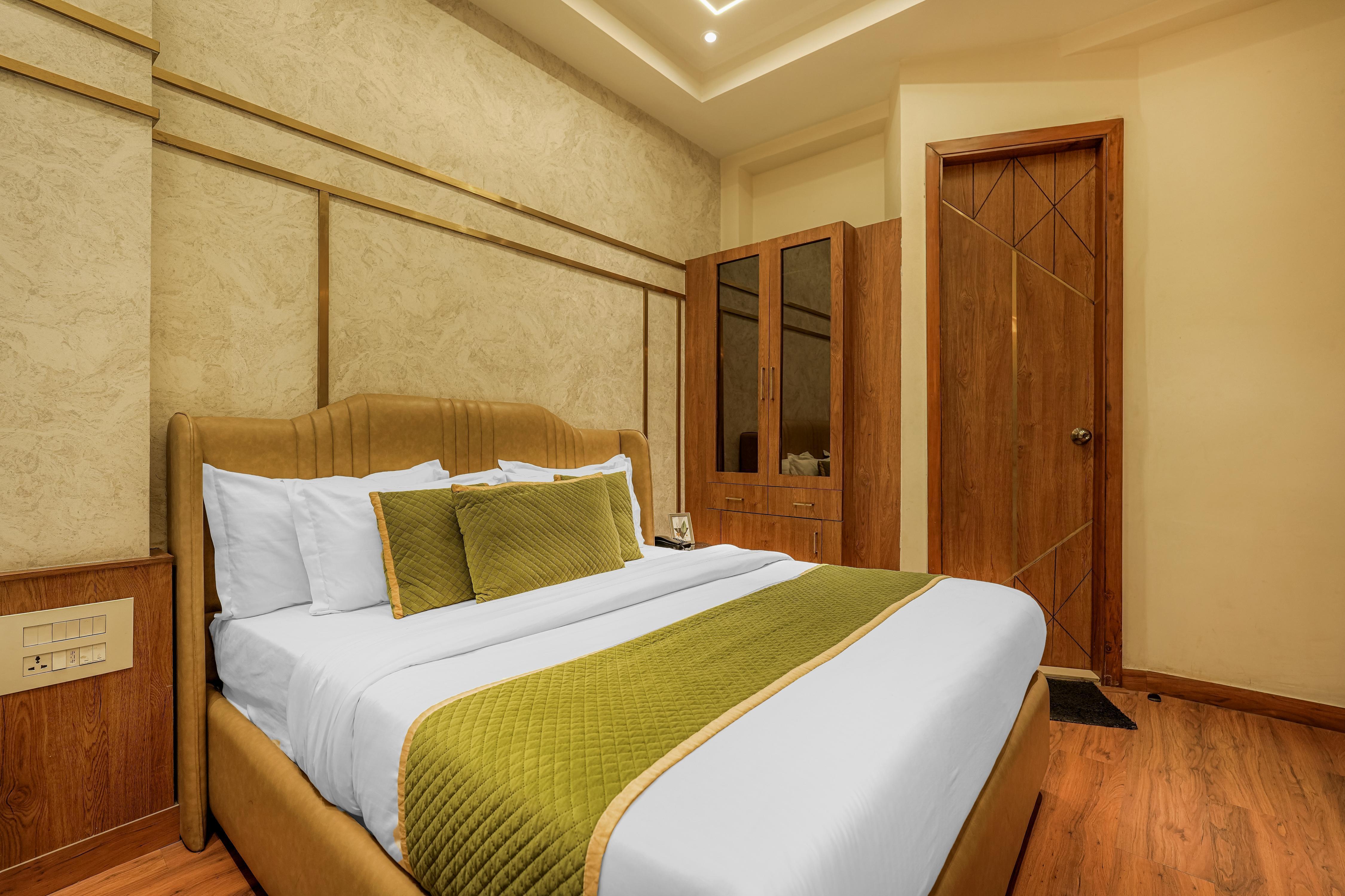Hotel Indus Divine Golden View, Amritsar - Tap to explore photos