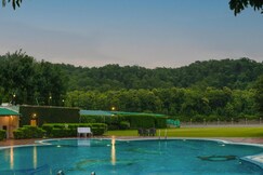 Wood Castle Spa Resort- A River Access Property