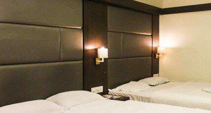 Hotel RamaKrishna Room Type - 4 Bedded AC Family Room