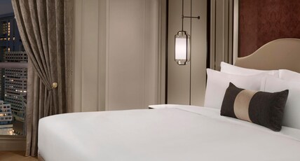 The St. Regis Singapore Room Type - 1 King Bed, Botanical Garden View, Caroline Astor Suite