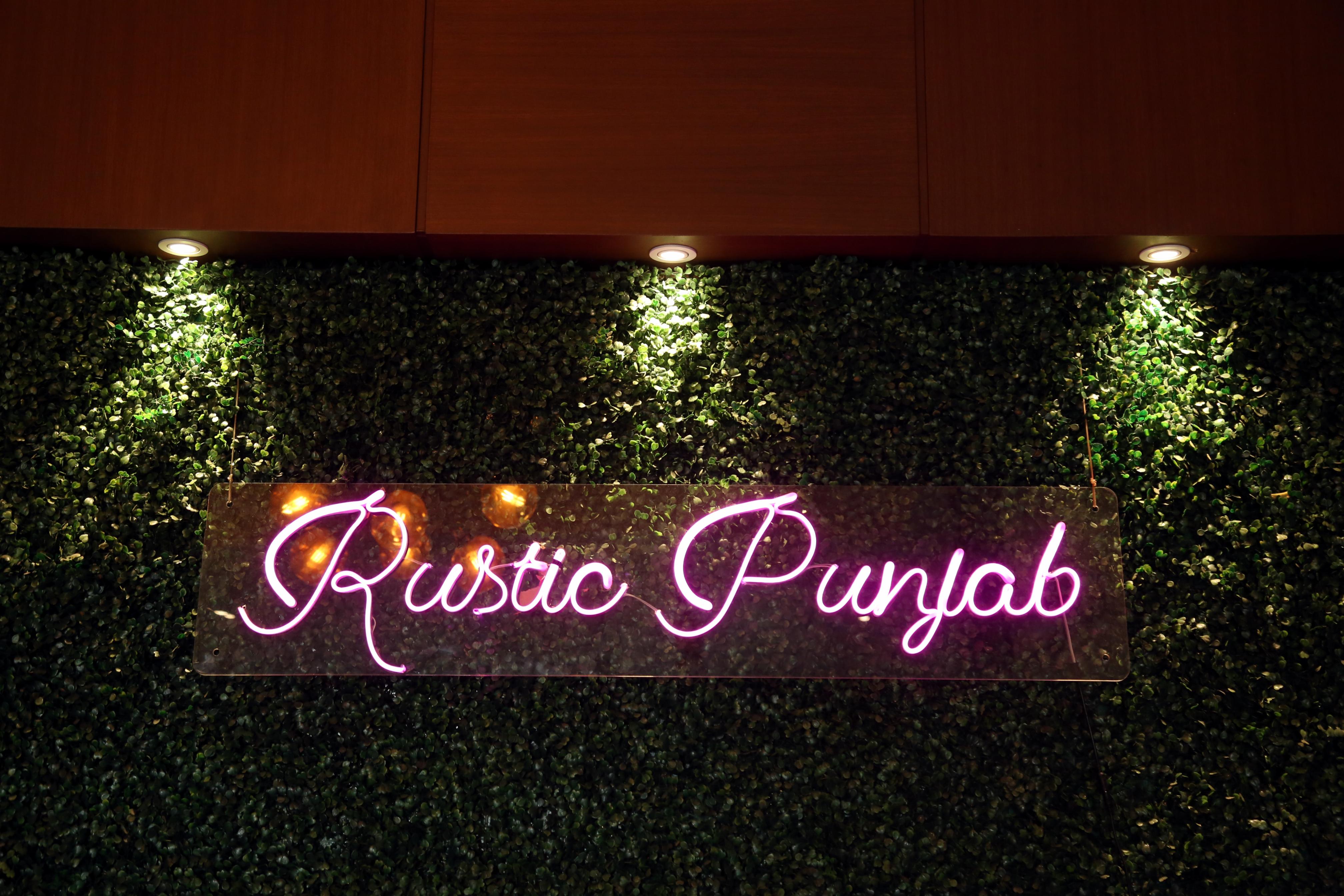 Imperial Executive - Tap to explore photos