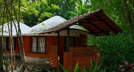 Kadkani River Resort Room Type - Den Cottage AC