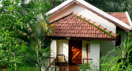 Kadkani River Resort Room Type - Deluxe Cottage AC
