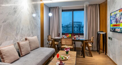 Lords Plaza Surat Room Type - Suite