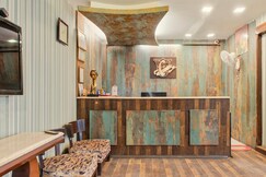 Hotel Clark Heights
