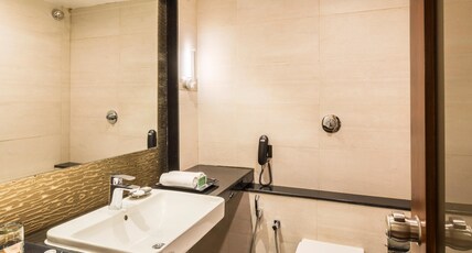 The Citrine Hotel - Seshadripuram Room Type - Executive Room - King