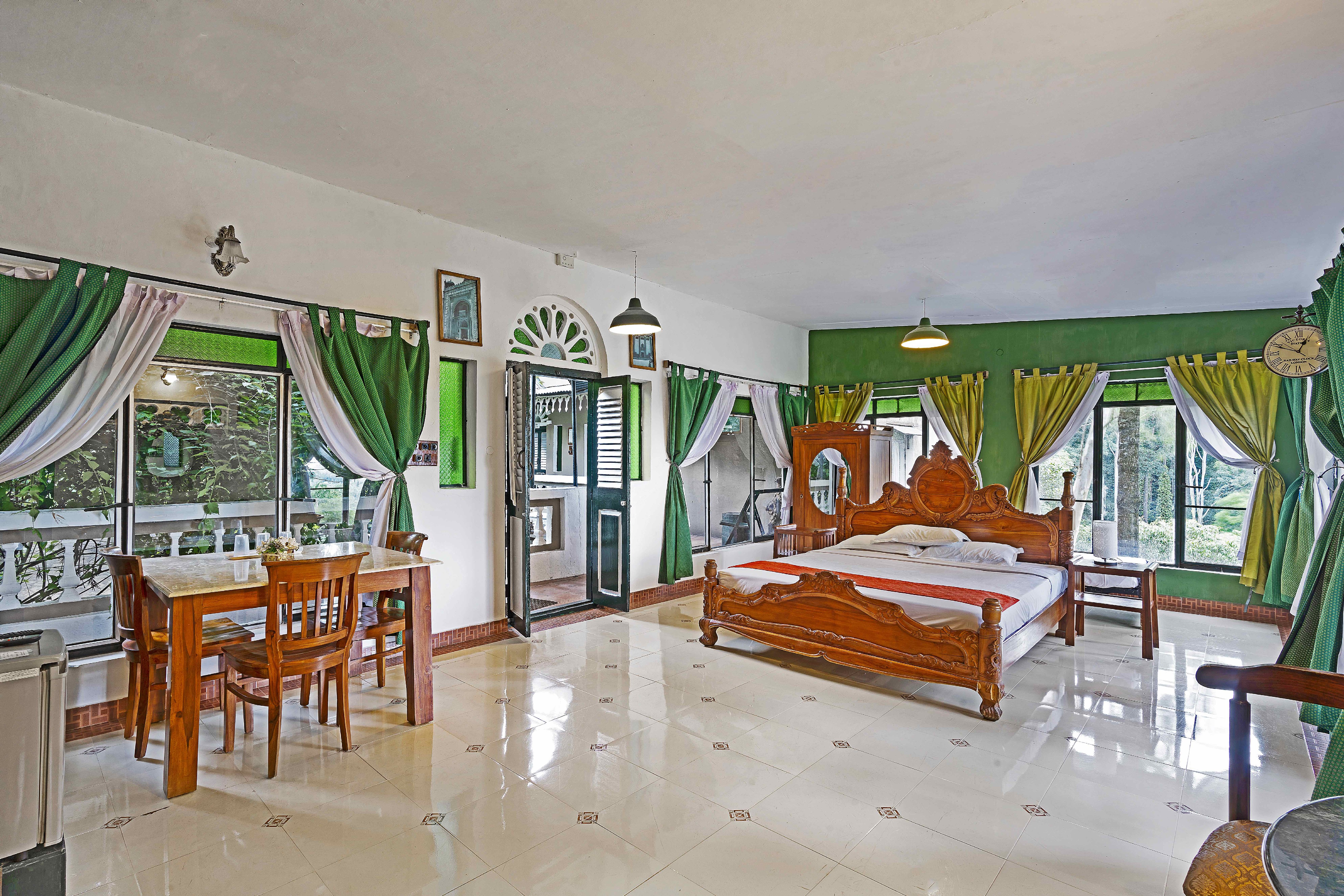 INDeco Lake Forest Yercaud Room Type - Estate Suite