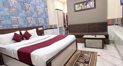 SARASWATI ( Pure Vegetarian ) - A COMPLETE FAMILY HOTEL Room Type - Standard Room Non AC SARASWATI ( Pure Vegetarian ) - A COMPLETE FAMILY HOTEL Room Type - Standard Room Non AC