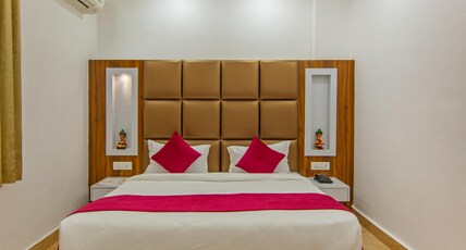Rahul Palace by Golden Tree @ karol Bagh Room Type - Superior Room With Smart TV and City View Rahul Palace by Golden Tree @ karol Bagh Room Type - Superior Room With Smart TV and City View