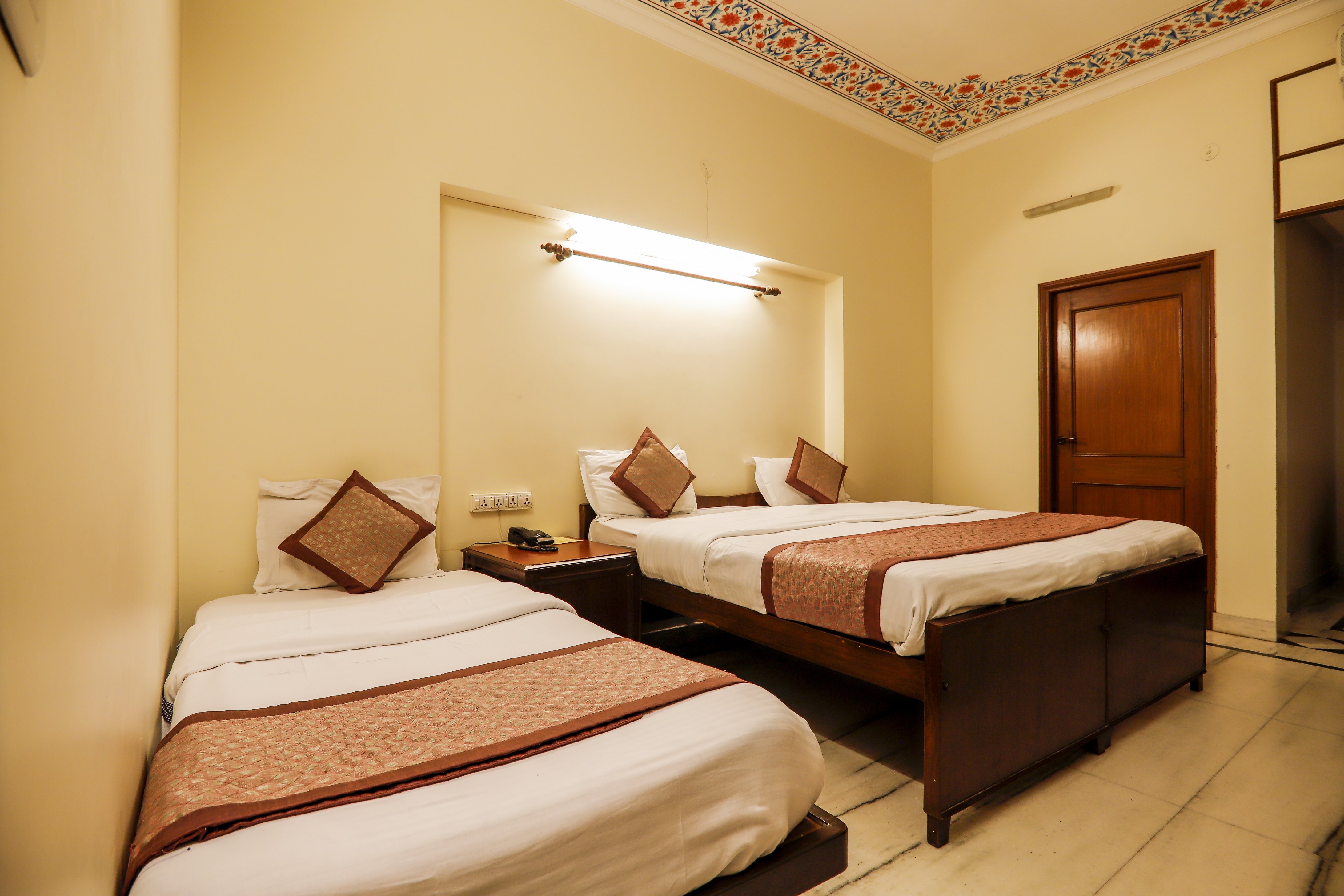 Hotel HR Palace Bani Park Room Type - Deluxe Tripple Room
